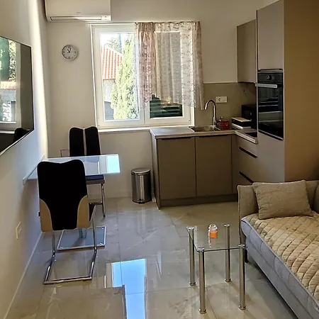 Charming Ana In The Heart Of Apartment *